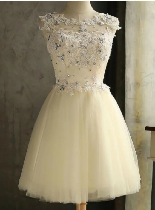 Yellow Tulle Appliques Homecoming Dress