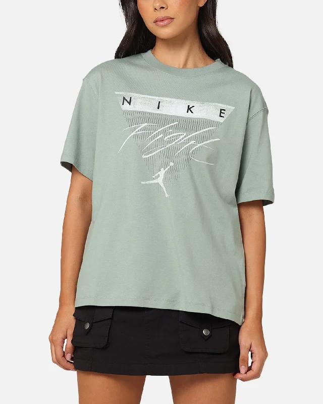 Jordan Women's Flight Heritage Graphic T-Shirt Barely Green/Jade Smoke Ribbed Striped Patterned
