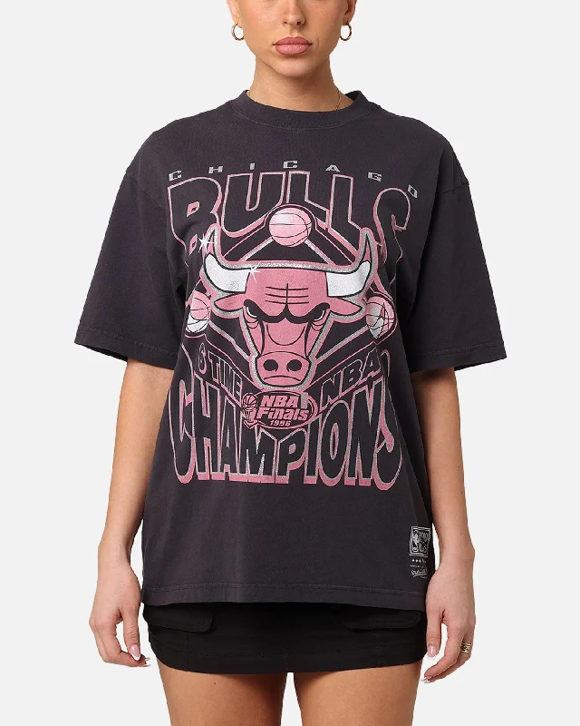 Mitchell & Ness Women's Chicago Bulls NBA Champs Glitter T-Shirt Overdyed Black Zippered Front Buttoned Front Snap Front